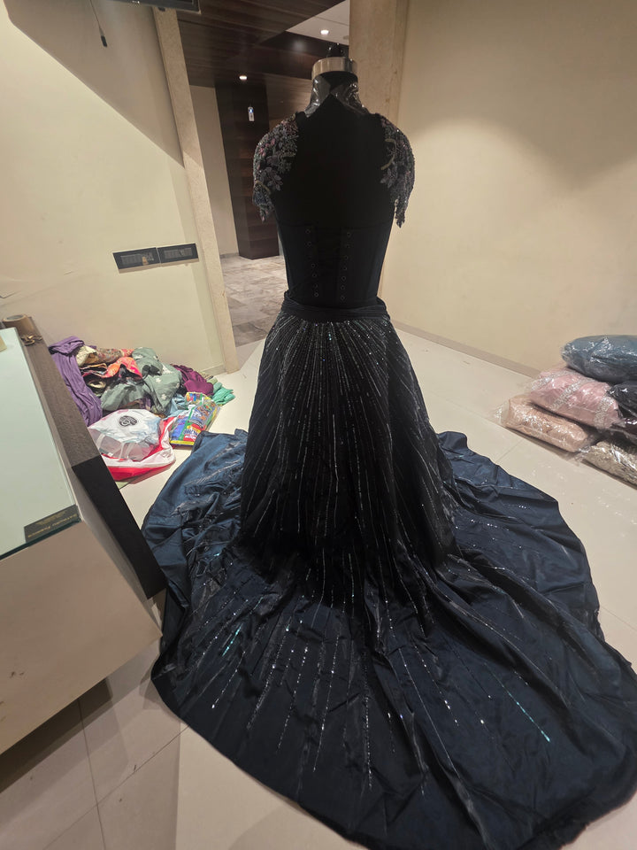 Rianta’s Embroidered Lehenga Set