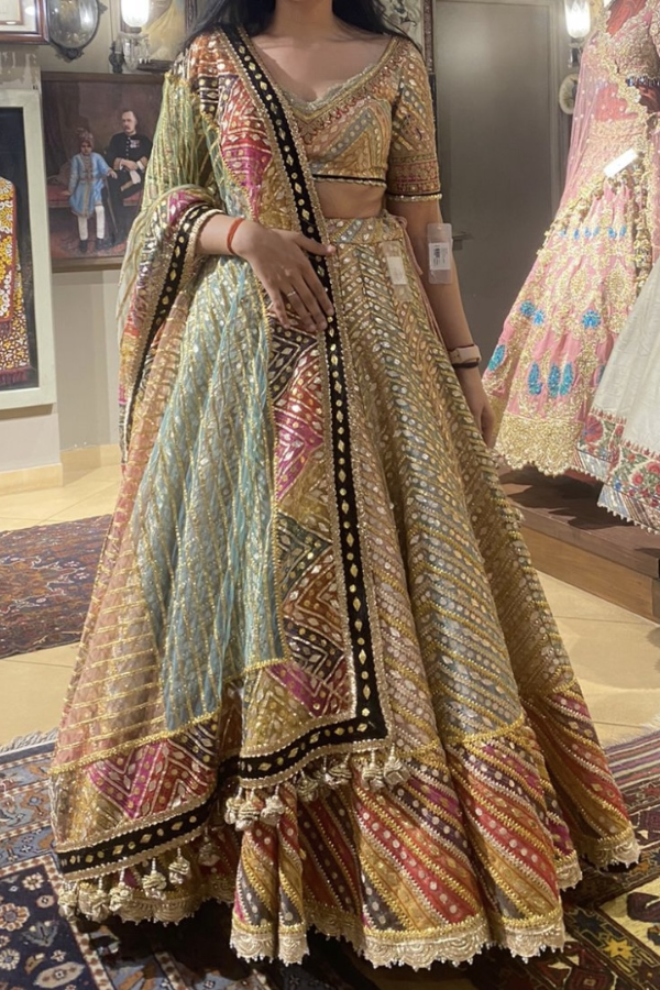 2 Rimple RIMPLE & HARPREET MULTICOLOR LEHENGA – Kuro