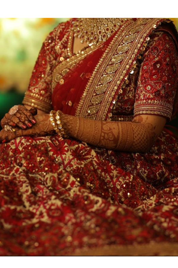 The Bride Donned Ace Designer, Sabyasachi Mukherjee's Minimalist Red ' Lehenga-Choli' Set