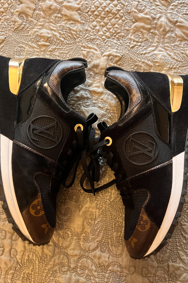 Louis vuitton sneakers black and gold sales