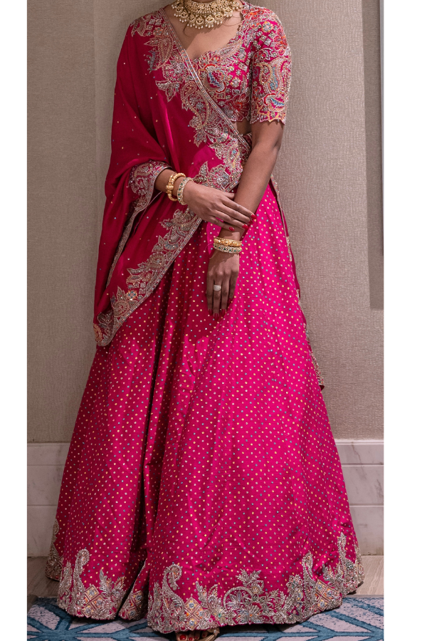 mrunalini rao pink bandhani lehenga