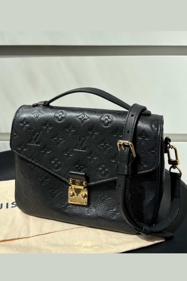 Louis Vuitton Pochette Métis