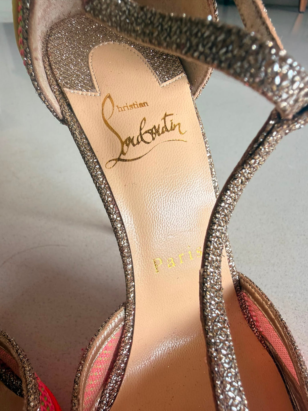 Christian Louboutin Miss Early 100 pumps Size 37