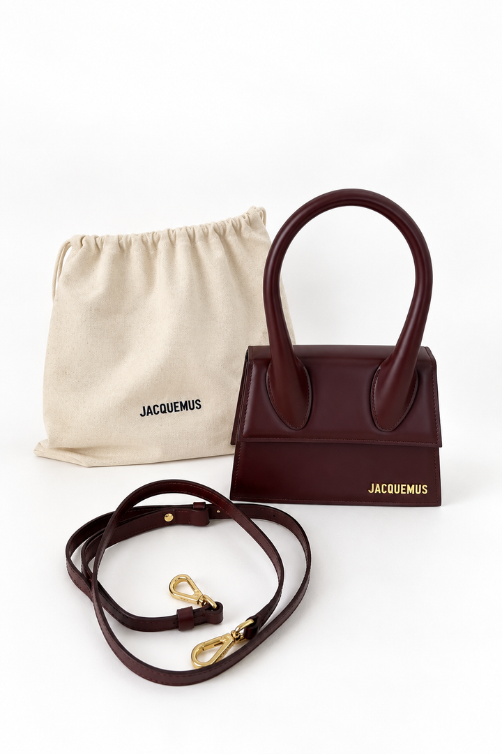 Jacquemus Le Chiquito Moyen bag
