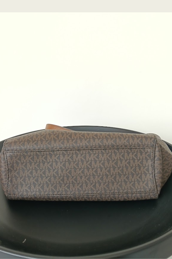 Michael Kors Jet Set Signature Logo Shoulder Bag