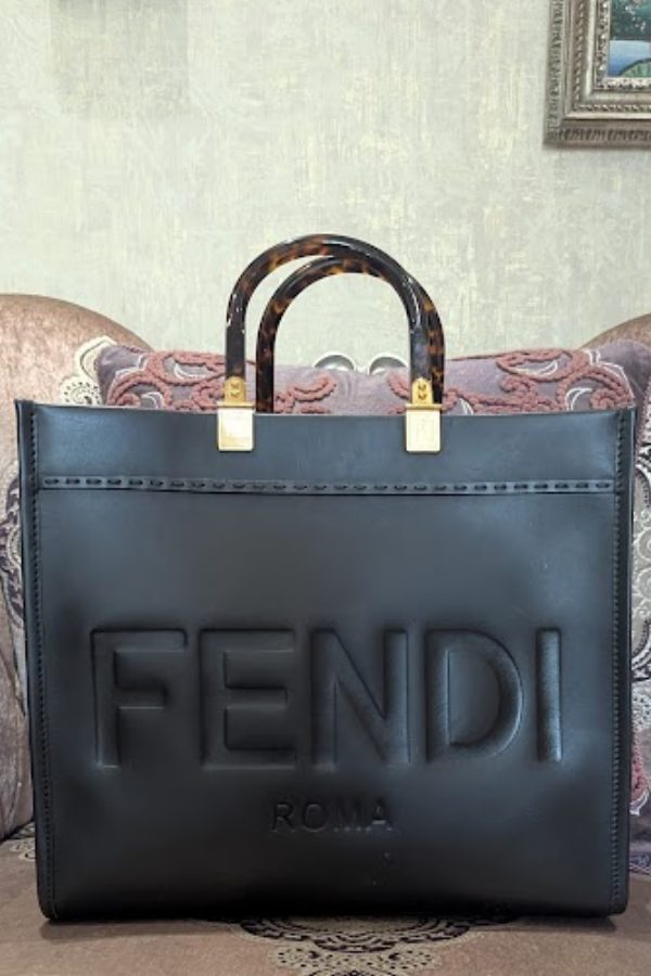 Fendi Sunshine Black leather shopper tote