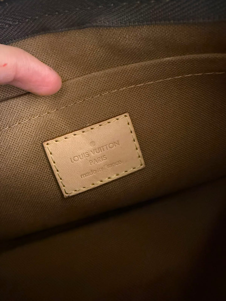 Louis Vuitton Multi Pochette Accessoires Monogram Canvas Crossbody Bag