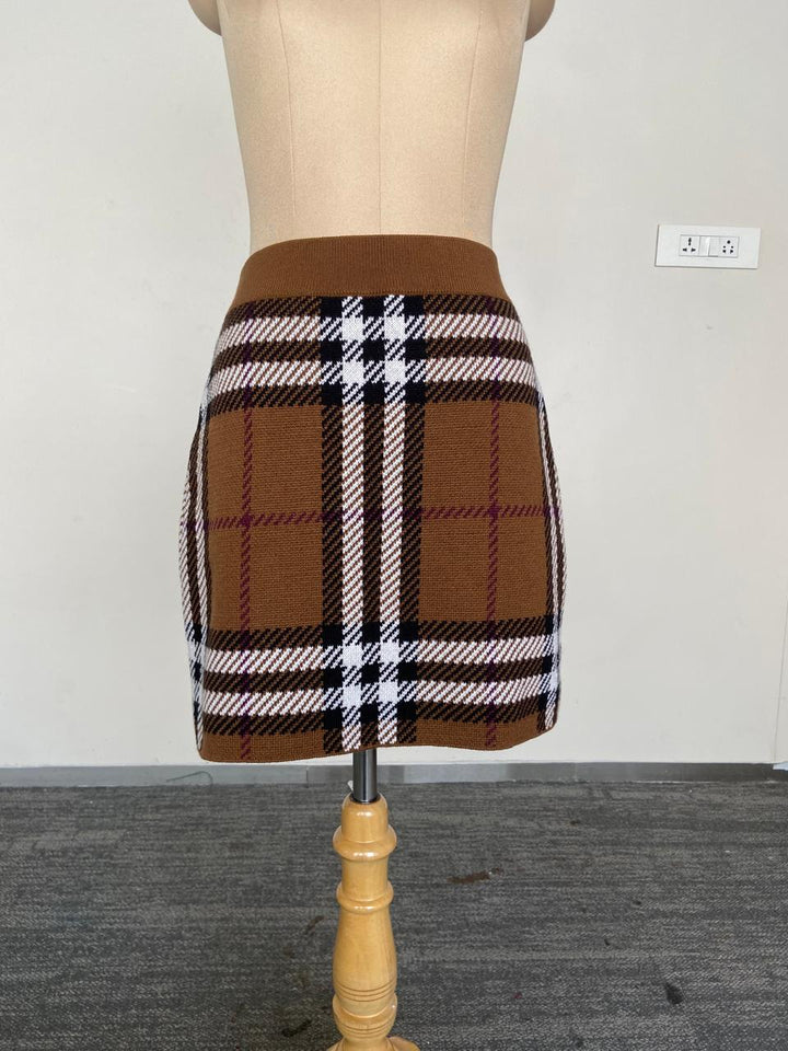Burberry Birch Black Checkered Wool Mini Skirt Size- M