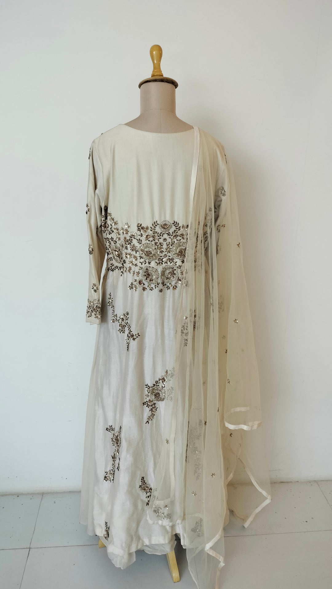 Aneesh Agarwal Ivory Embellished Anarkali Set