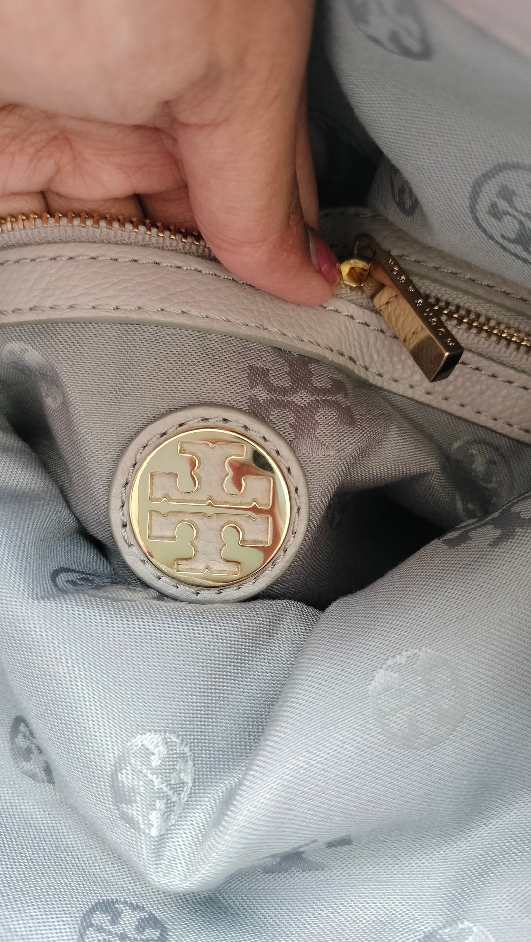 Tory Burch Grey Leather Amanda Foldover Crossbody Bag