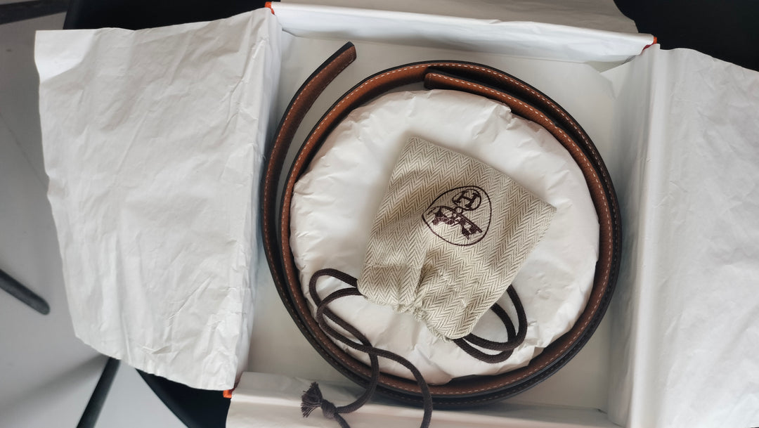 Hermès H Martelee Gold Buckle And Reversible Leather Belt Size 90
