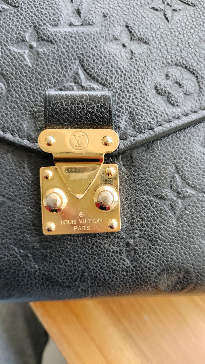 Louis Vuitton Pochette Métis