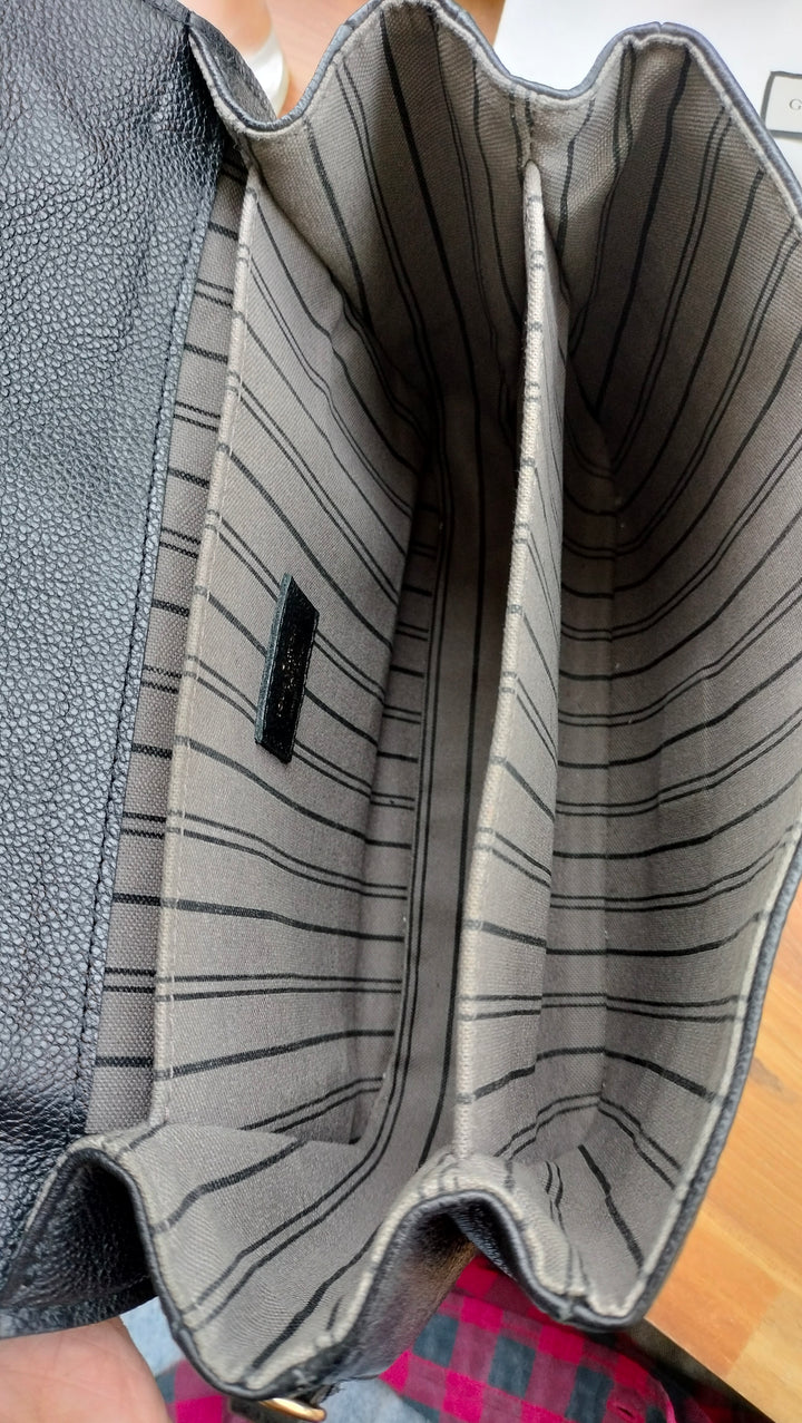 Louis Vuitton Pochette Métis
