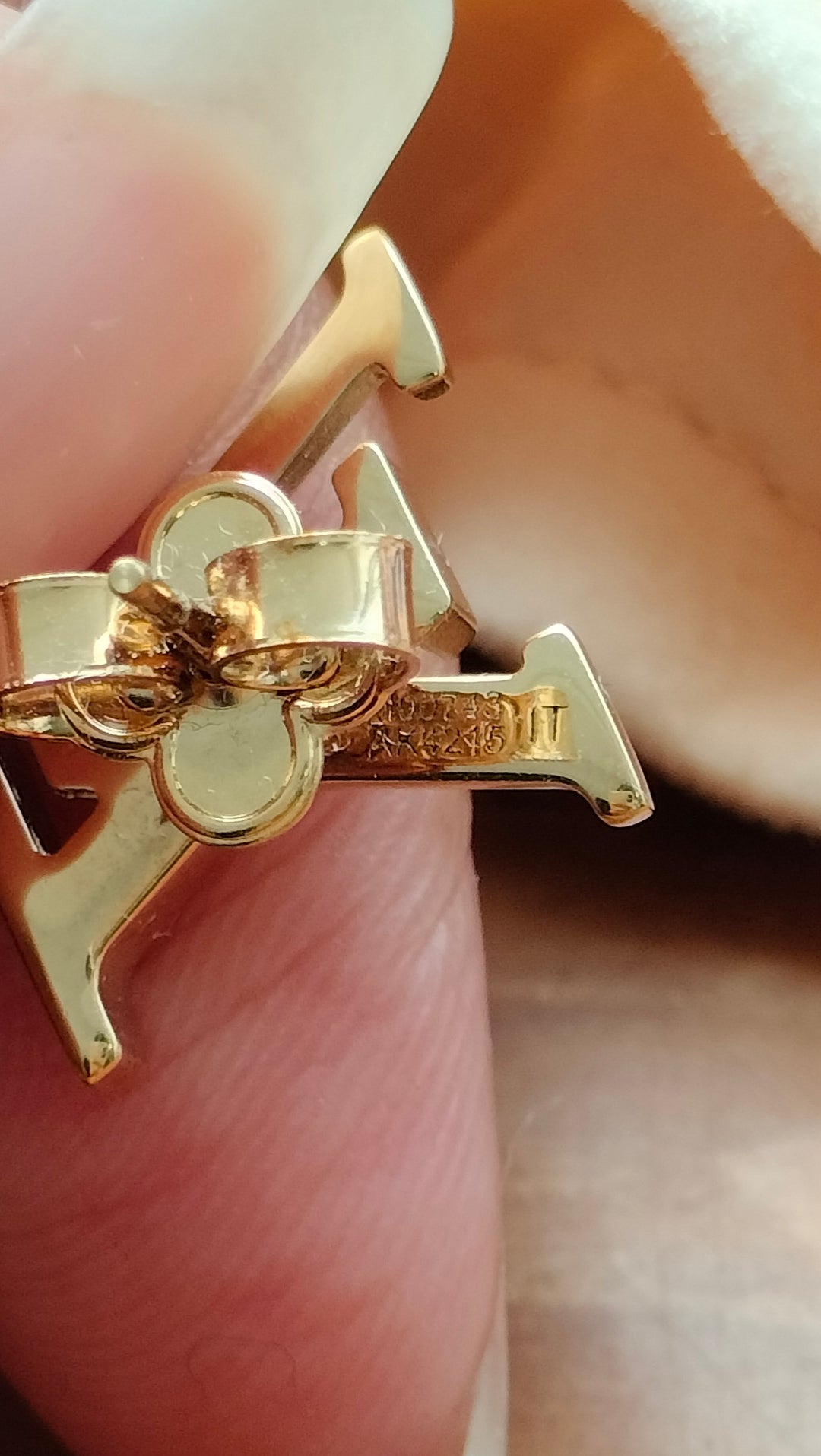 Louis Vuitton LV Iconic Earrings
