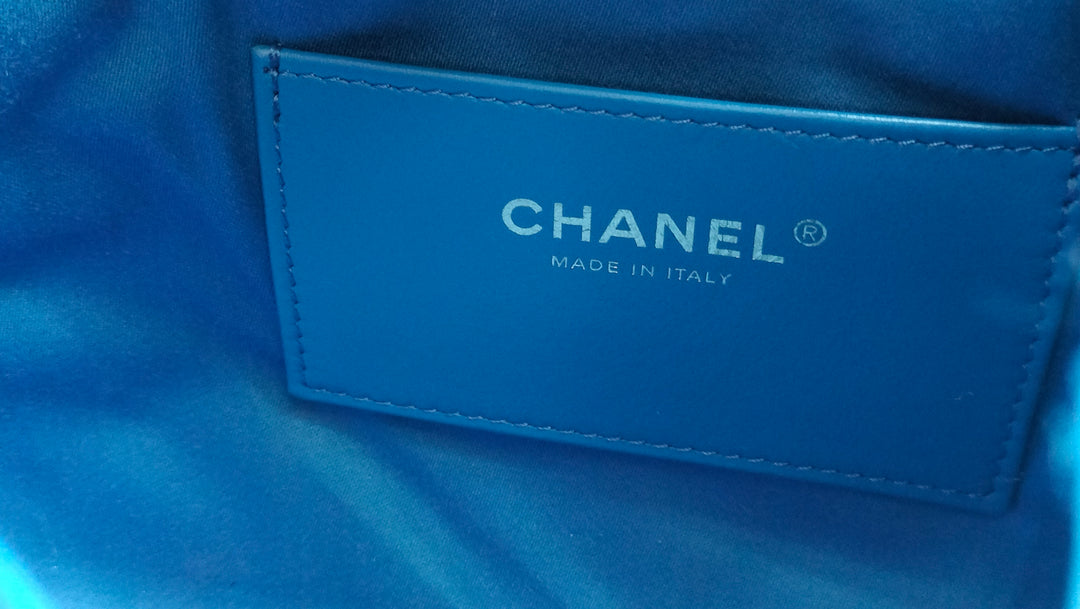 Chanel 25 Tweed Hobo Bag
