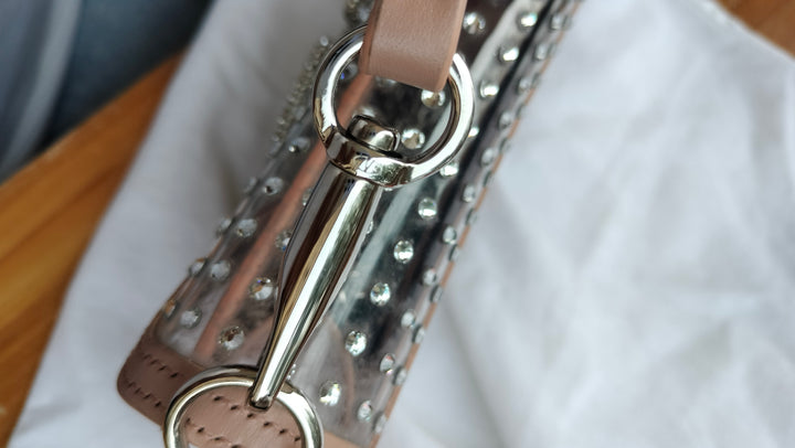 Valentino Garavani locò crystal-embellished shoulder bag
