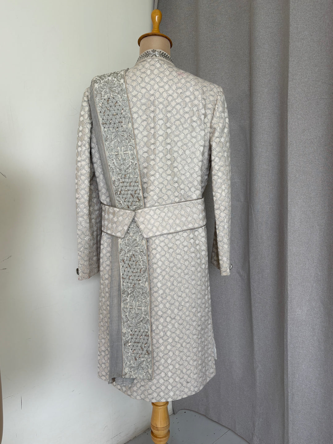 Rohit Gandhi Rahul Khanna Ivory Embroidered Sherwani Set