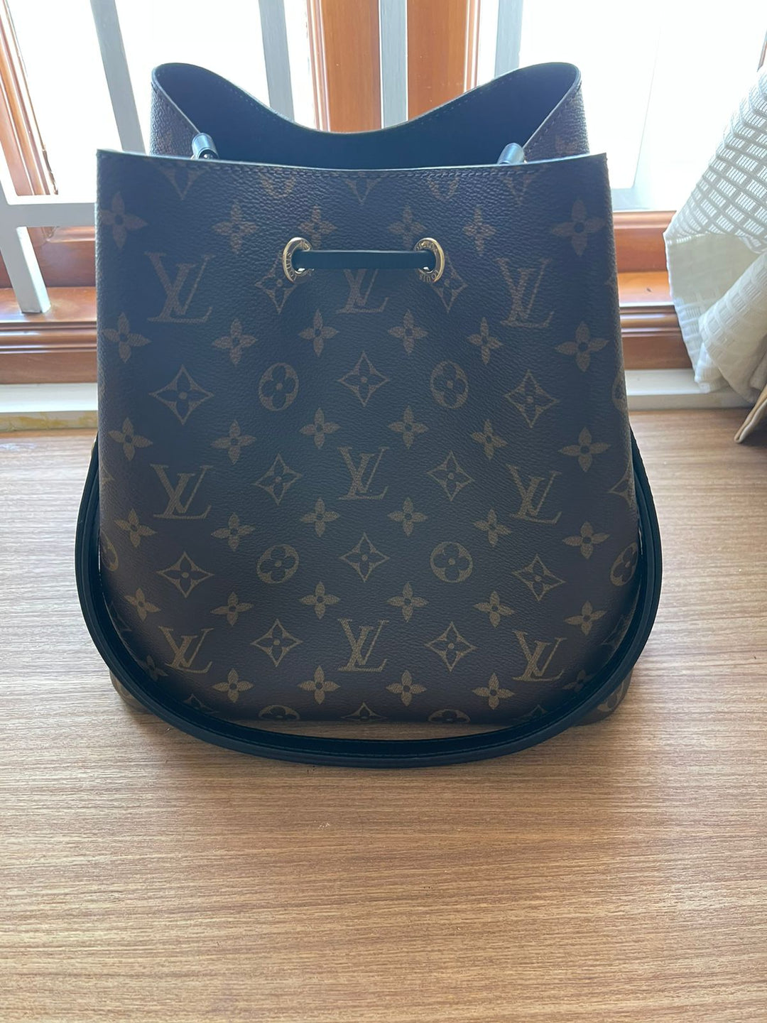 Louis Vuitton NéoNoé MM Bucket Bag