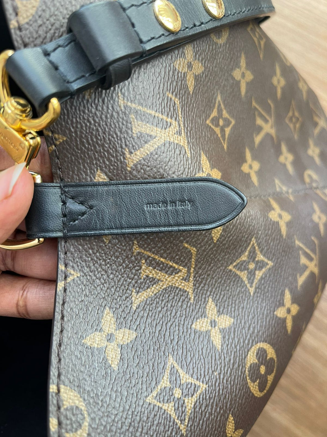 Louis Vuitton NéoNoé MM Bucket Bag