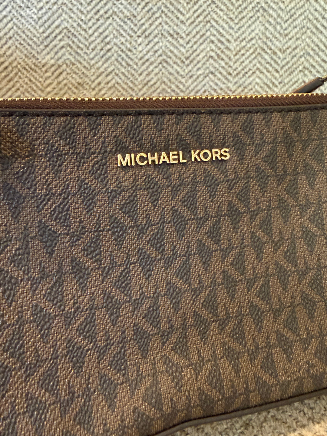 Michael Kors Jet Set Chain Pouchette Bag