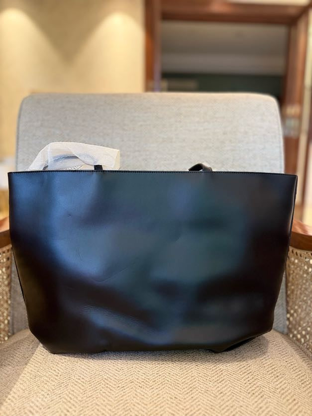 Dolce & Gabbana DG Logo Leather Tote Bag