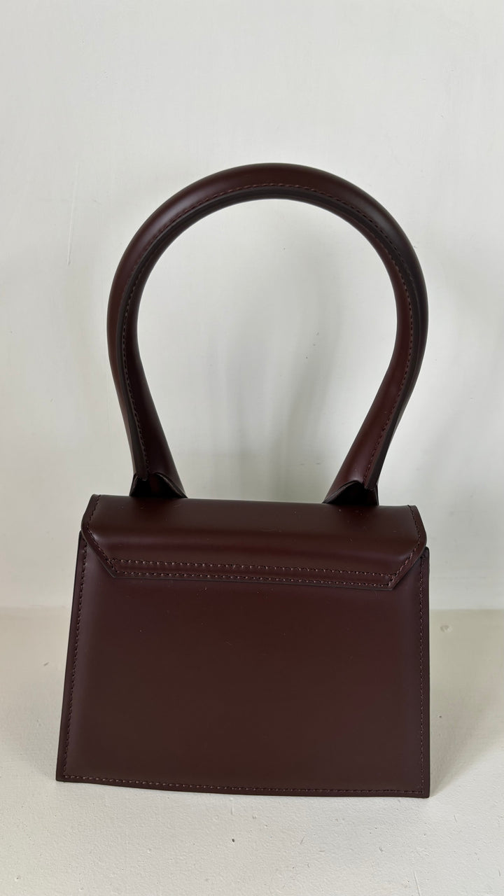 Jacquemus Le Chiquito Moyen bag