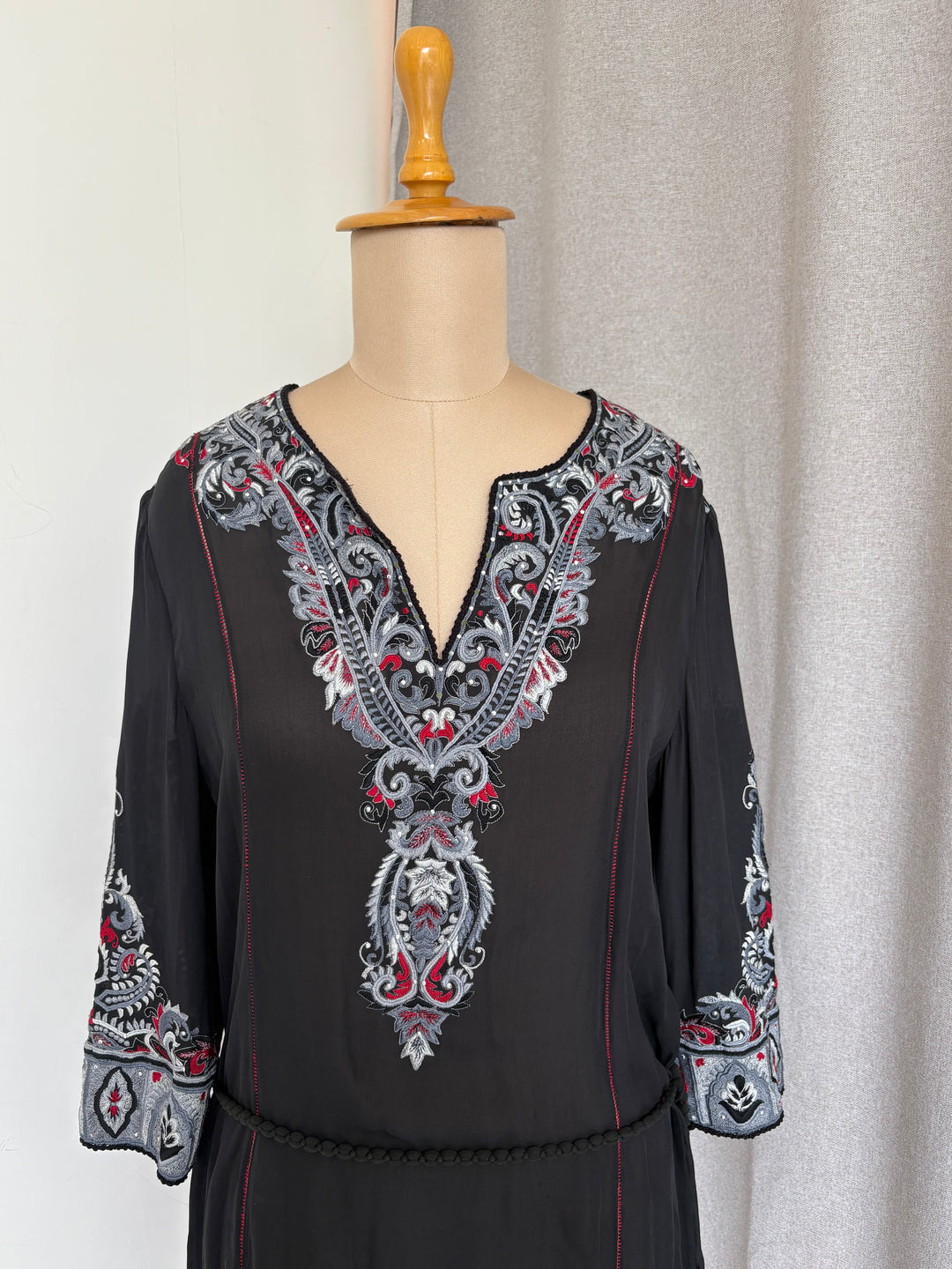Tarun Tahiliani Embroidered Kurta