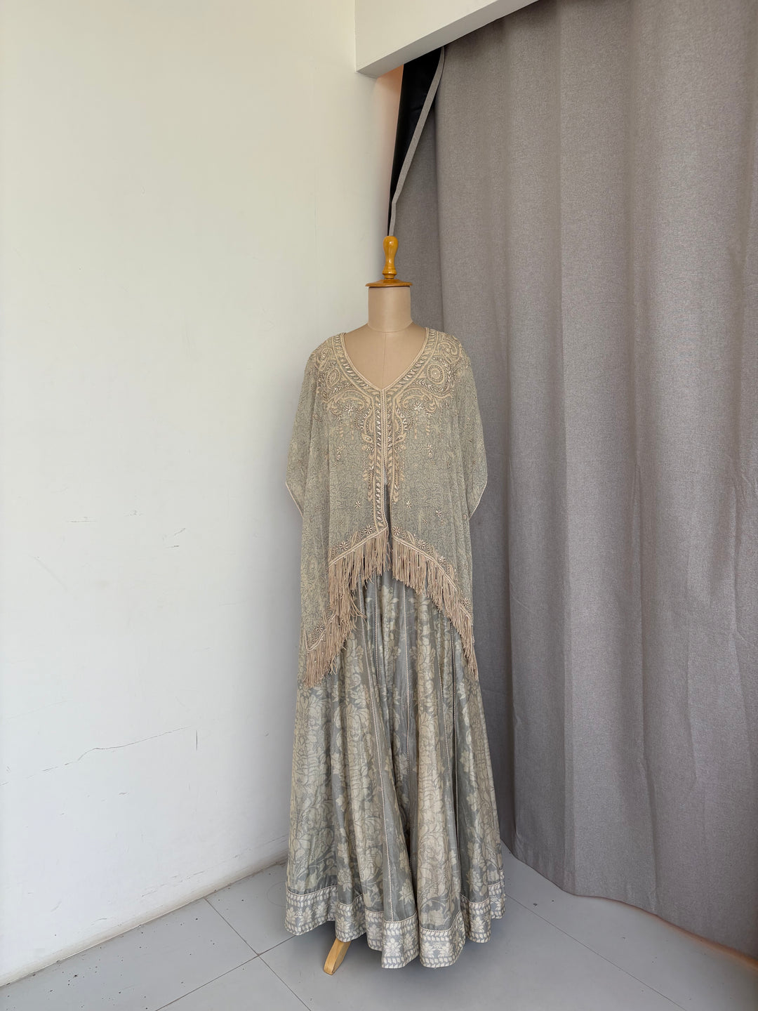 Tarun Tahiliani Embroidered Kurta Set