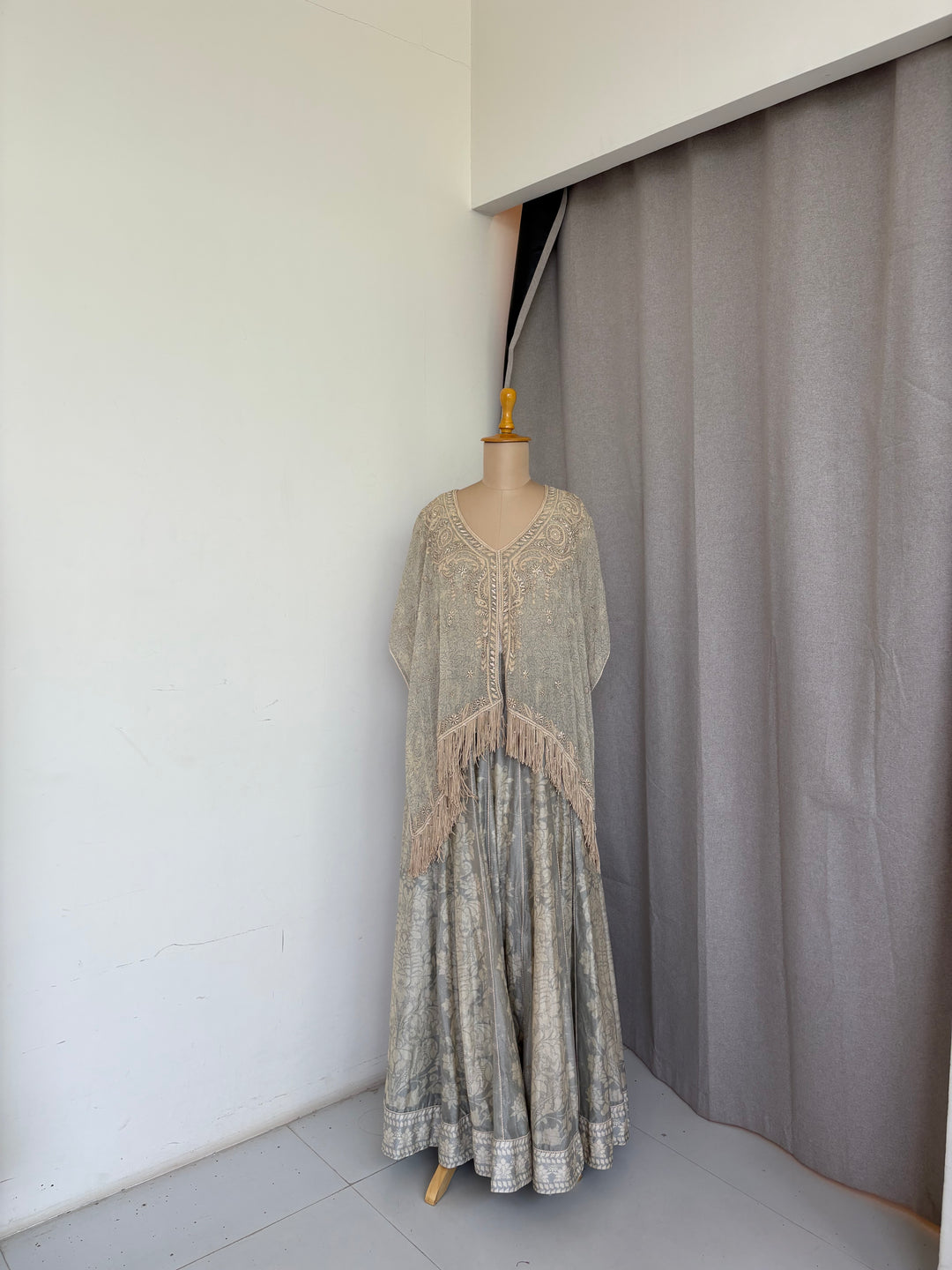 Tarun Tahiliani Embroidered Kurta Set