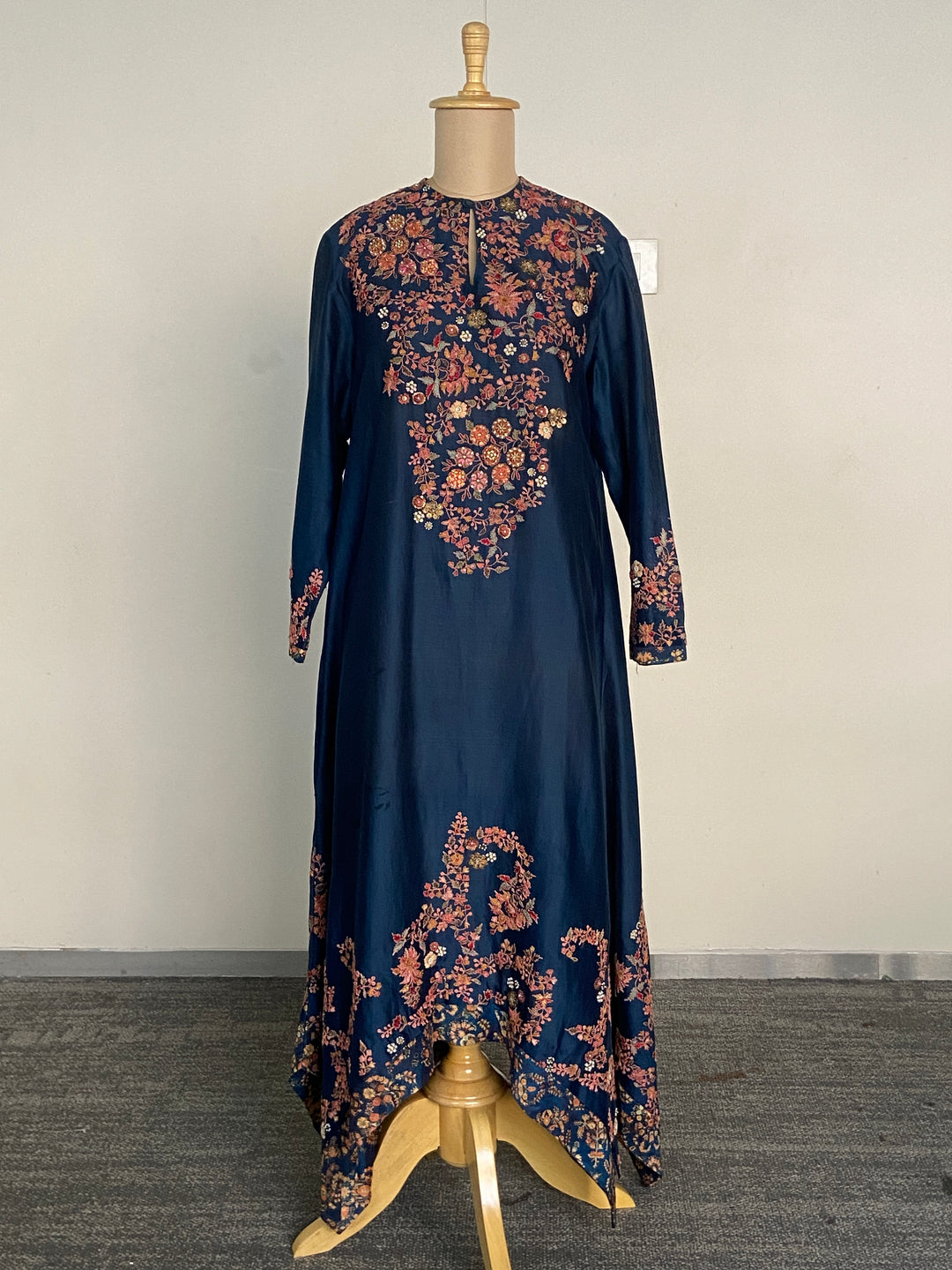 Petticoat Lane by Divya Kurta Set