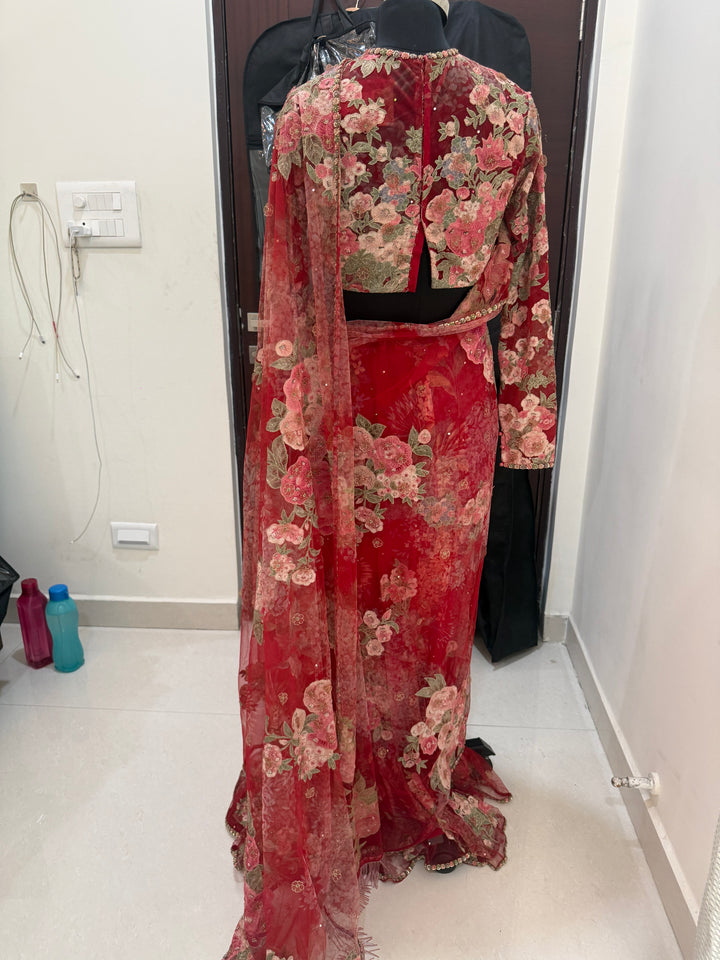 Sabyasachi Red Floral Embroidered Saree Set