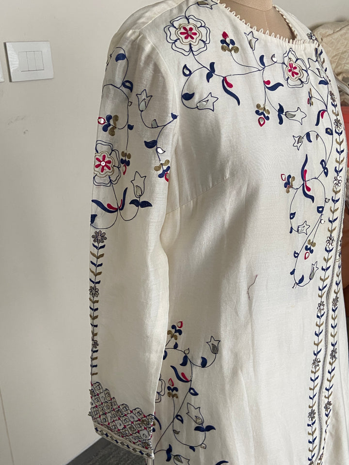 AM:PM Embroidered Kurta Set