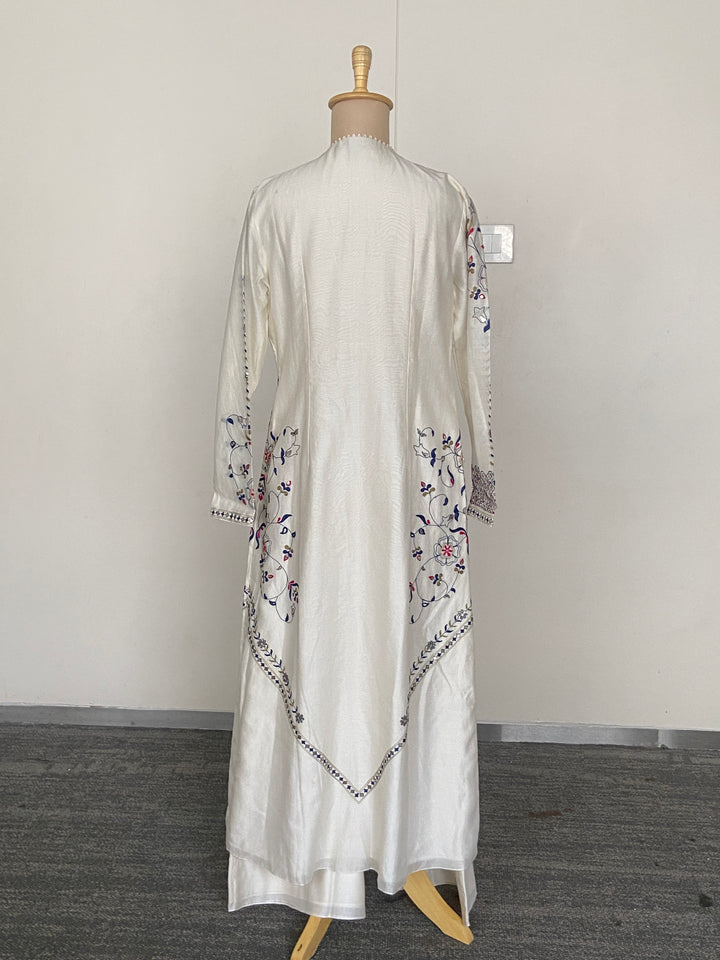 AM:PM Embroidered Kurta Set