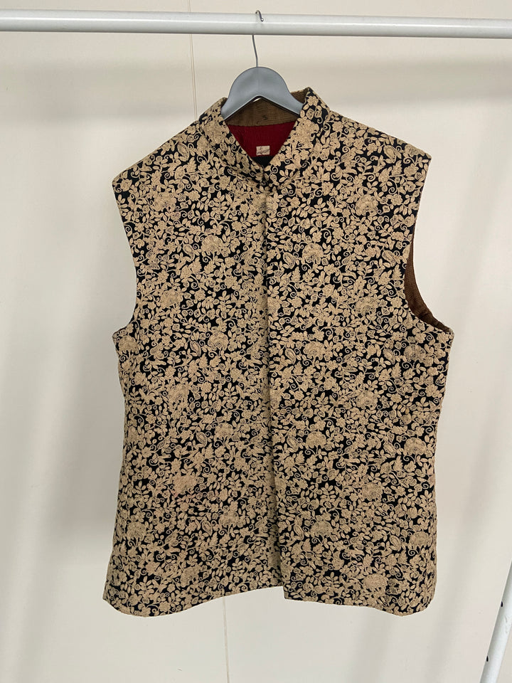 Sabyasachi Ivory Kurta Set with Embroidered Nehru Jacket