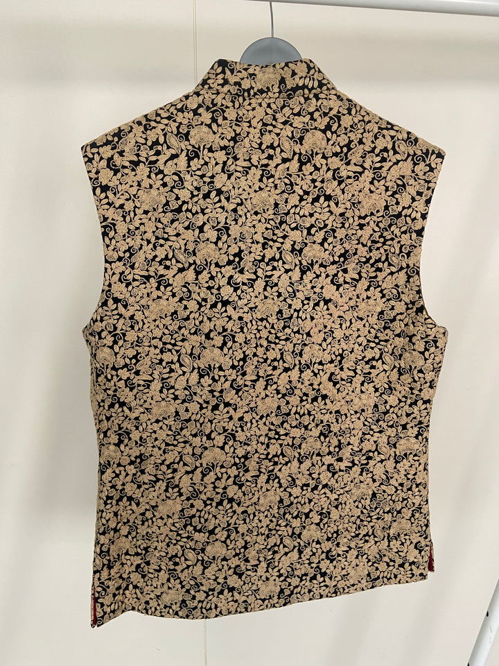 Sabyasachi Ivory Kurta Set with Embroidered Nehru Jacket