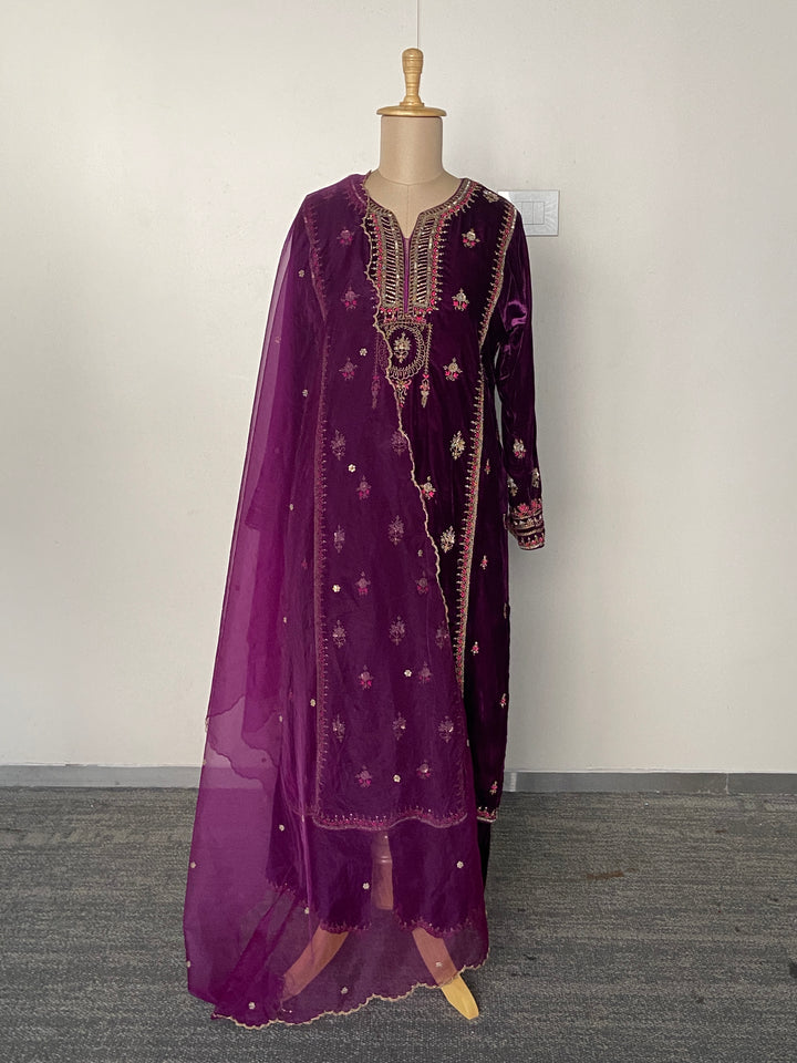 Sureena Chowdhri Plum Velvet Kurta Set