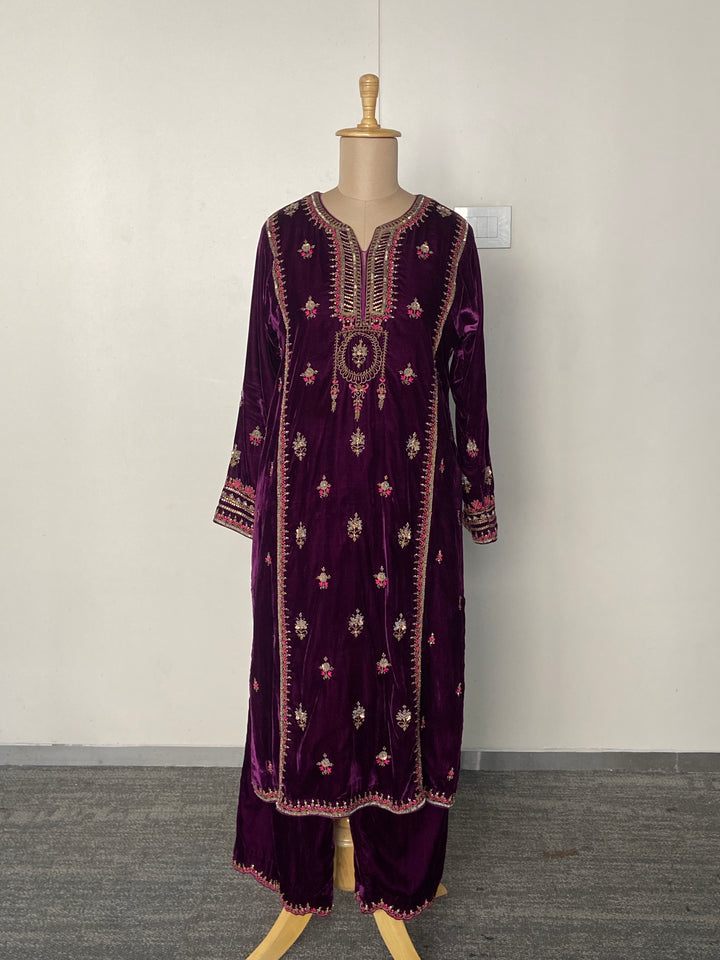 Sureena Chowdhri Plum Velvet Kurta Set
