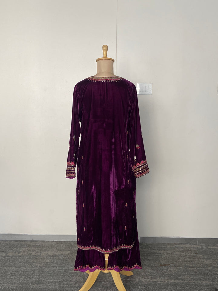 Sureena Chowdhri Plum Velvet Kurta Set