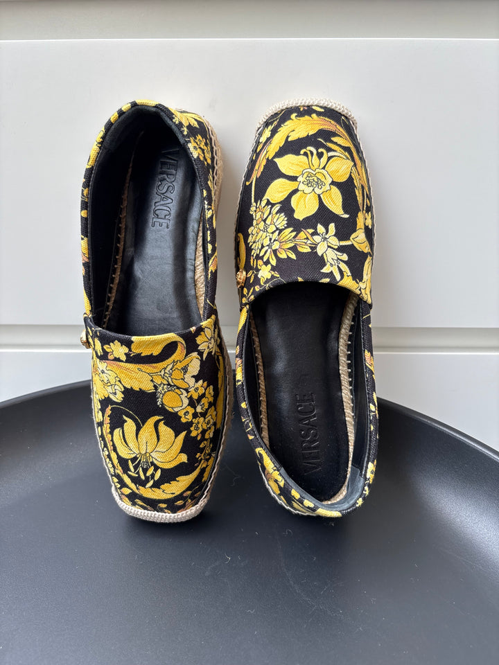 Versace Barocco floral print espadrilles Size 38