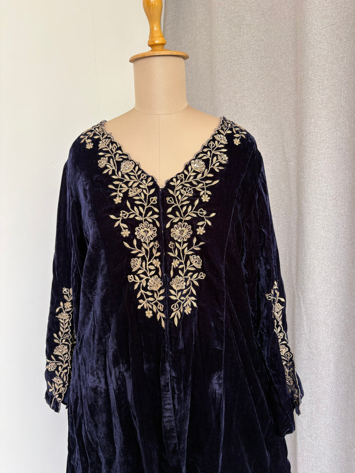 Dohr Navy Velvet Embroidered Co-Ord Set