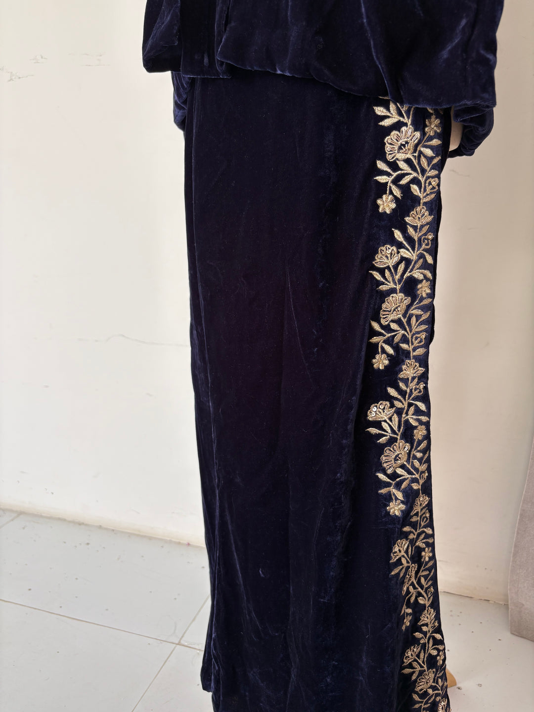 Dohr Navy Velvet Embroidered Co-Ord Set