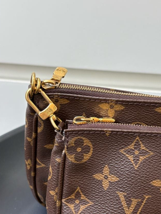 Louis Vuitton Multi Pochette Accessoires Monogram Canvas Crossbody Bag