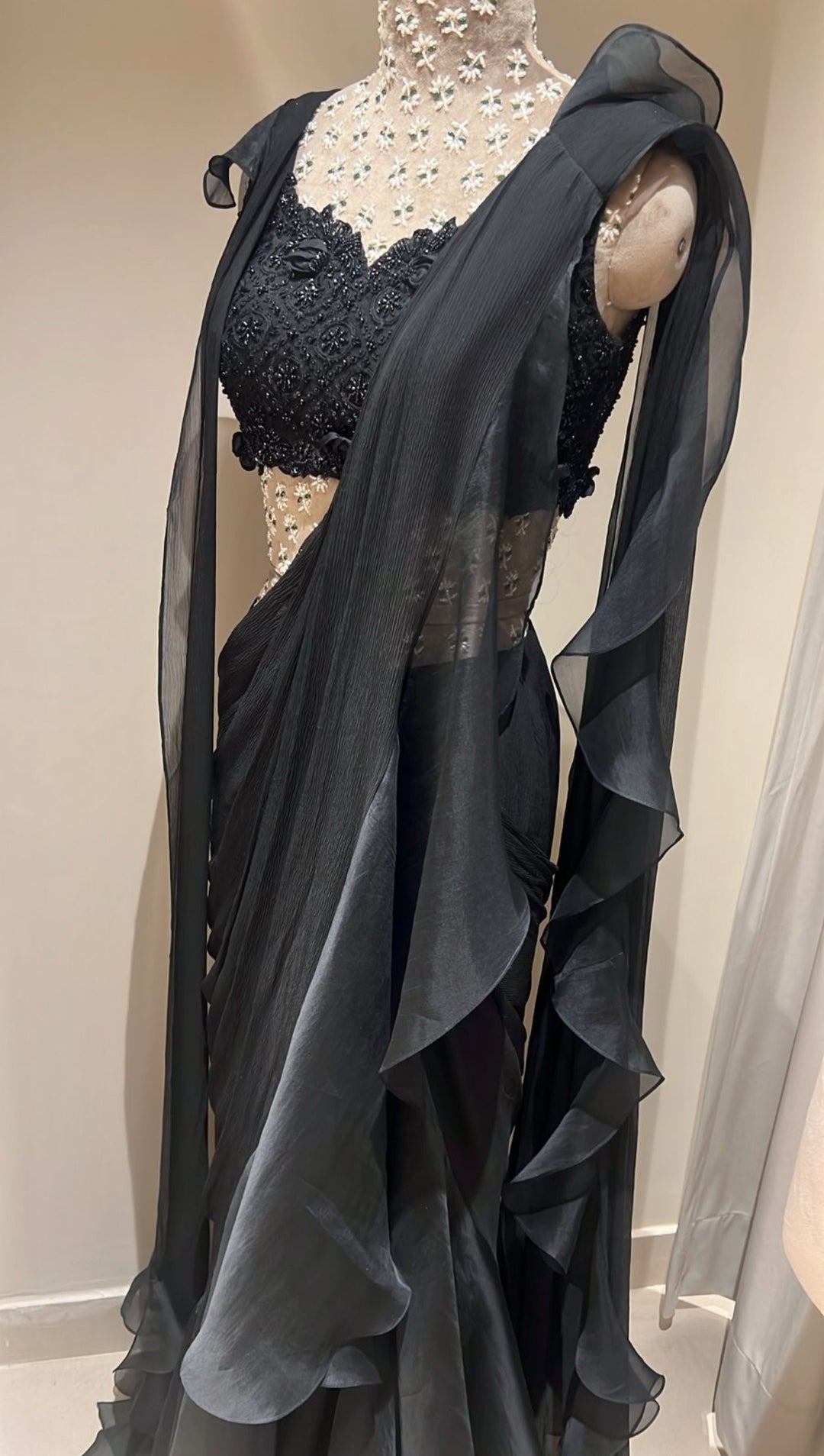 Ridhi Mehra Gravitas Saree
