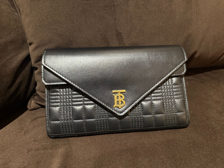 Burberry B  Wallet on Chain