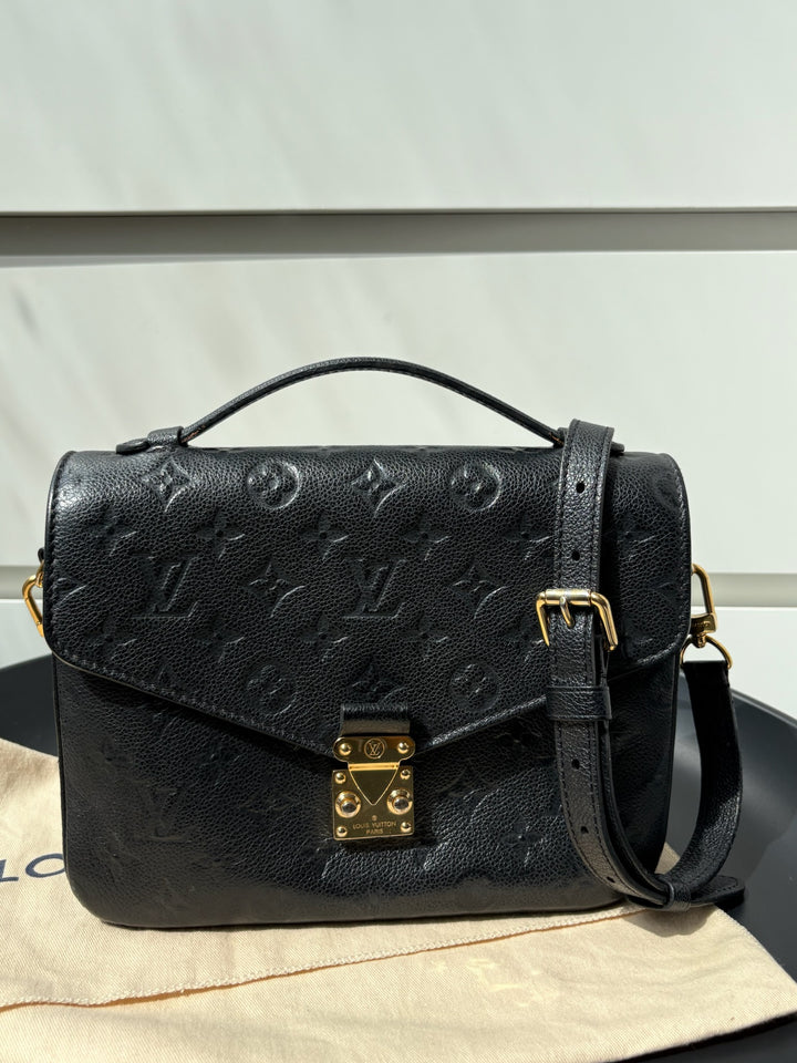 Louis Vuitton Pochette Métis