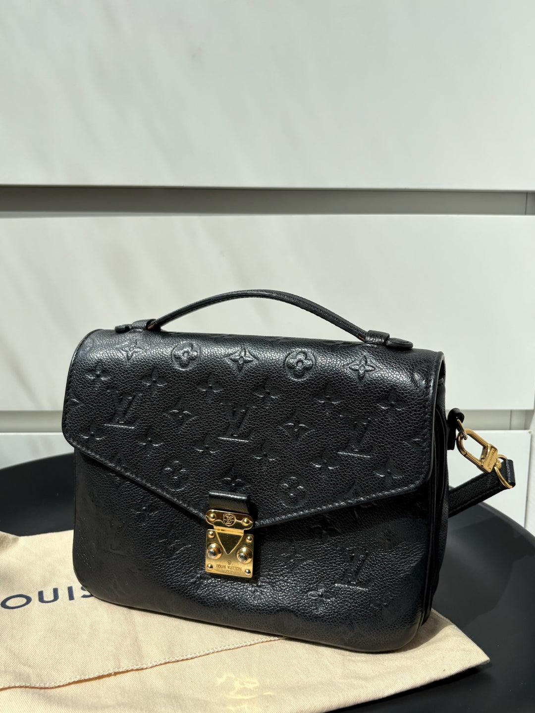 Louis Vuitton Pochette Métis