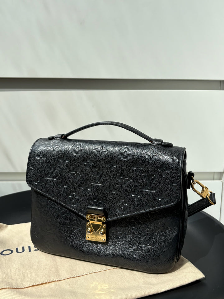 Louis Vuitton Pochette Métis