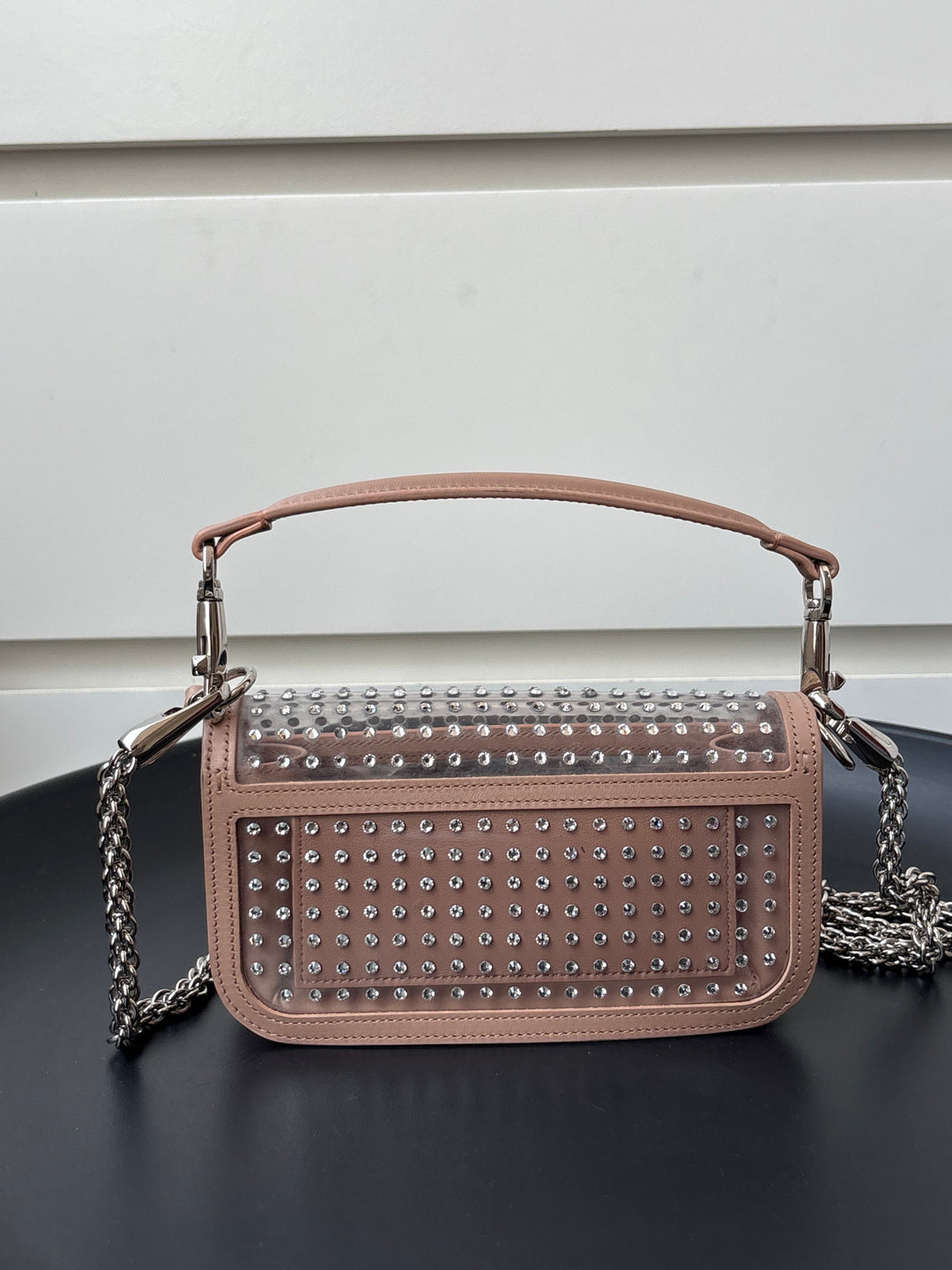 Valentino Garavani locò crystal-embellished shoulder bag