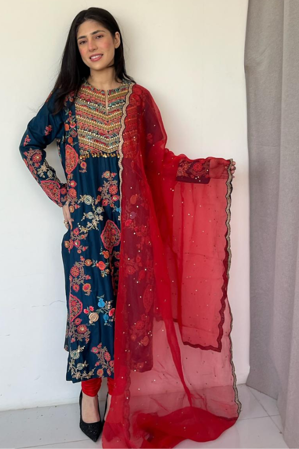 Debyani Embroidered Kurta Set