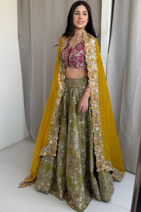 MRUNALINI RAO LEHENGA SET
